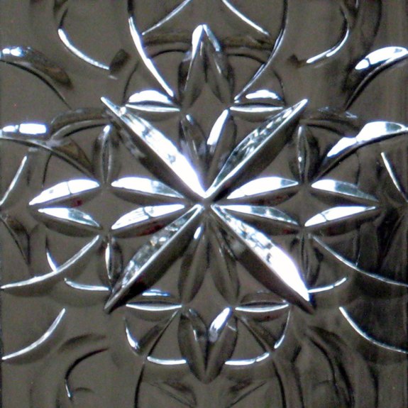 Tarek - from the Brilliant Cutting Traditional Designs portfolio | Ellison Art Glass